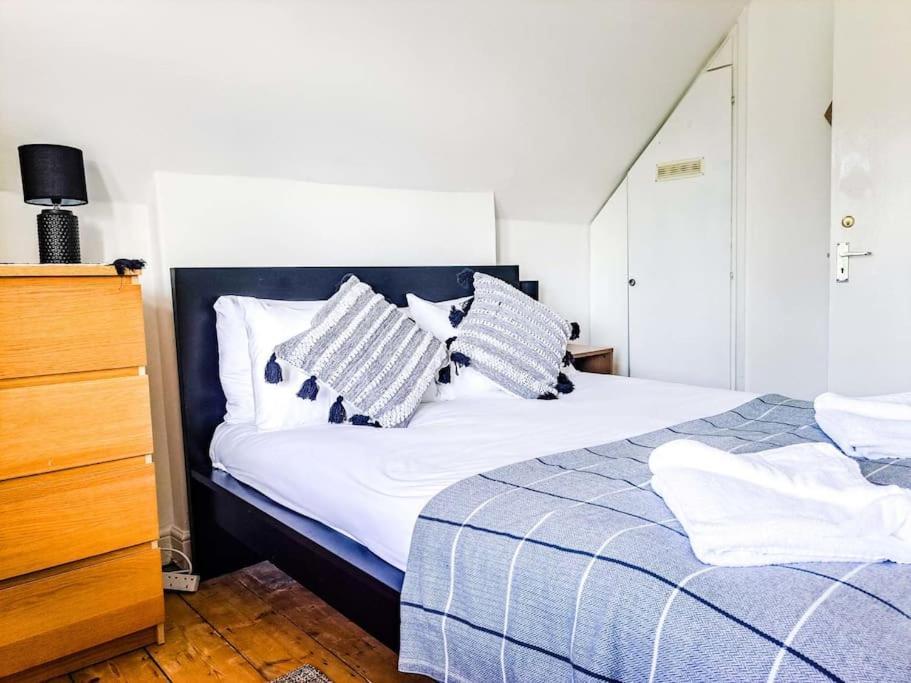 3 Bed Flat Near To Cardiff And Cardiff Bay Daire Dış mekan fotoğraf